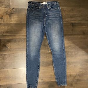 Levi Straus Skinny Jean Size 8L